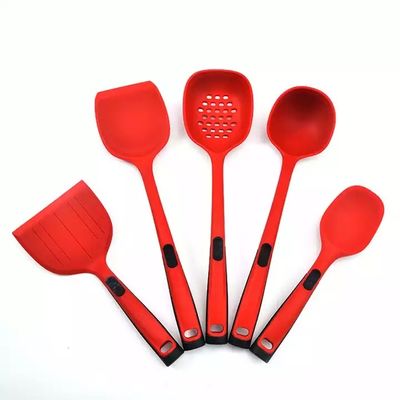 BPAは5部分を解放するシリコーンのへらのKitchenaidの炊事用具が耐熱性置く