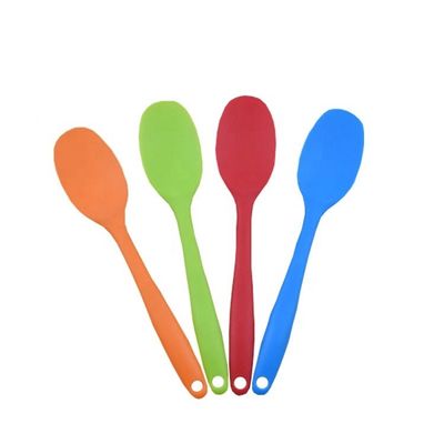 多色のシリコーンのへらのKitchenaidの食品等級のシリコーンの炊事用具