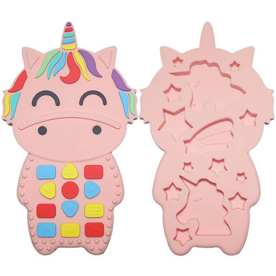 歯が生える痛みの軽減のための注文のシリコーンの咀嚼のおもちゃのシリコーンの赤ん坊Teether